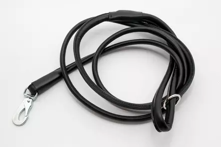 Kotimainen pyöreä nahkatalutin, musta - Nahkataluttimet - 102240 - 1