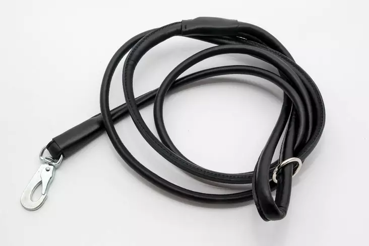 Kotimainen pyöreä nahkatalutin, musta - Nahkataluttimet - 102240 - 1