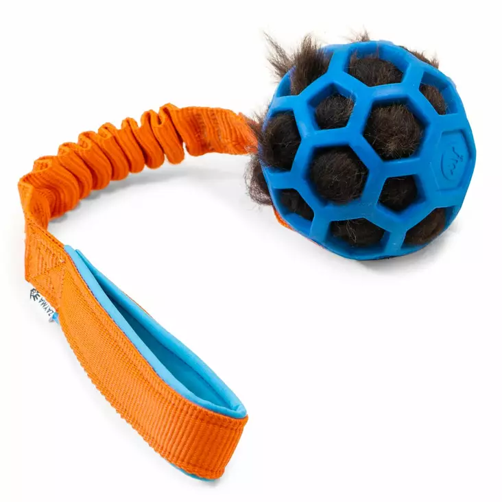 Treenilelu koiralle JW verkkopallolla ja lampaankarvalla - Aitoa karvaa sisältävät lelut - 003521 - 1