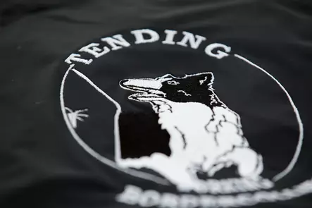 Tending brodeeraus - Treenitakit ja hupparit - 24106 - 2