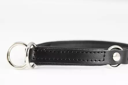 Ketjuton puolikiristävä nahkapanta, musta - Nahkapannat - 003159 - 2